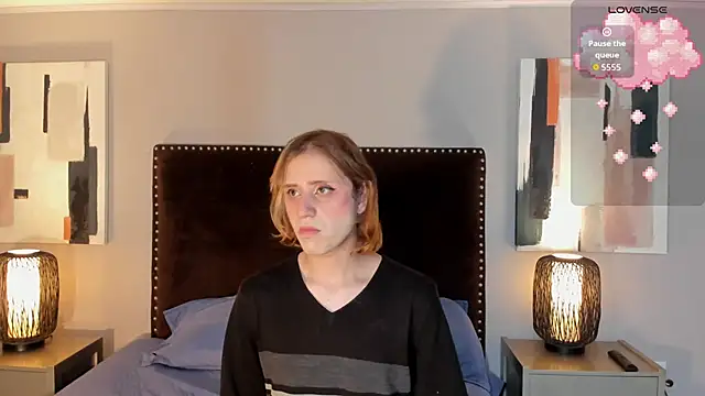 seraphine star online show from 04-15-26, 03:13