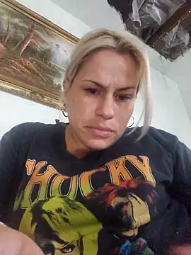 toomuchofafreak online show from 10-12-25, 01:54