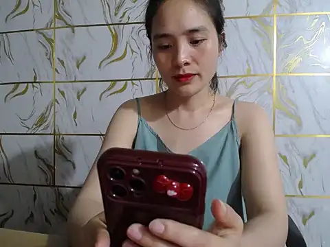 Lyzizi lovely09 online show from 04-22-26, 12:18