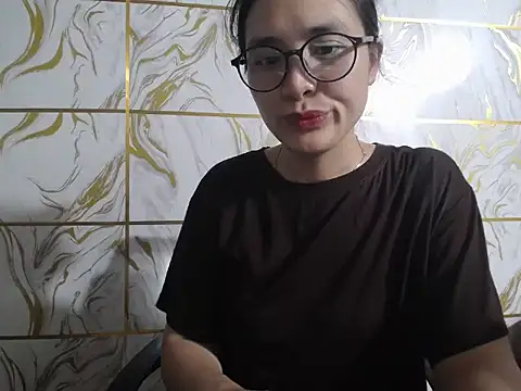 Lyzizi lovely09 online show from 06-18-26, 09:14