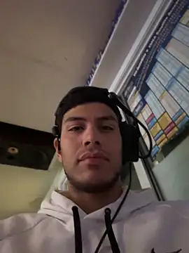 Snapshot of StrokingDaddy4 chatting on 05-21-26, 10:44 StrokingDaddy4 online show from 05-21-26, 10:44
