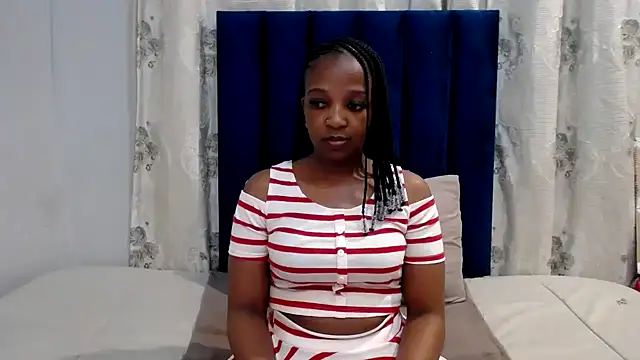 Snapshot of Pinkdollyg chatting on 09-08-25, 08:19 Pinkdollyg online show from 09-08-25, 08:19