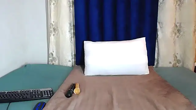 Snapshot of Pinkdollyg chatting on 09-21-25, 08:32 Pinkdollyg online show from 09-21-25, 08:32