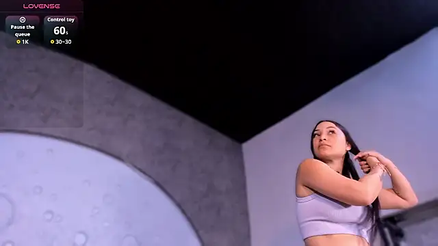 ReinaChloe online show from 02-19-26, 04:03