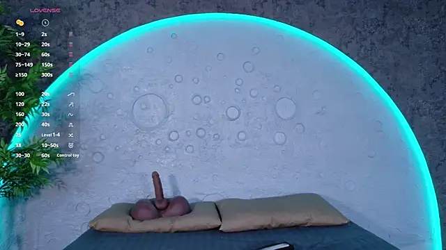 ReinaChloe online show from 04-13-26, 04:45