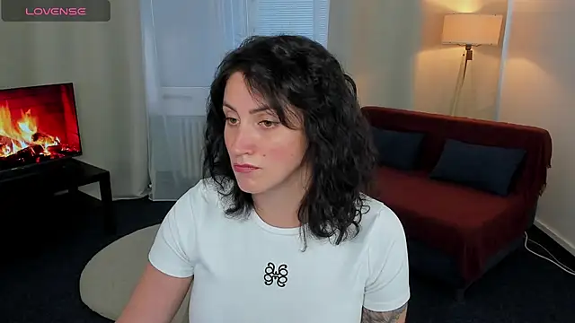 Snapshot of MiaDelrosee chatting on 11-06-25, 01:45 MiaDelrosee online show from 11-06-25, 01:45