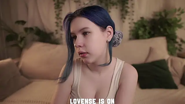 ElizSpieth online show from 12-21-25, 01:13