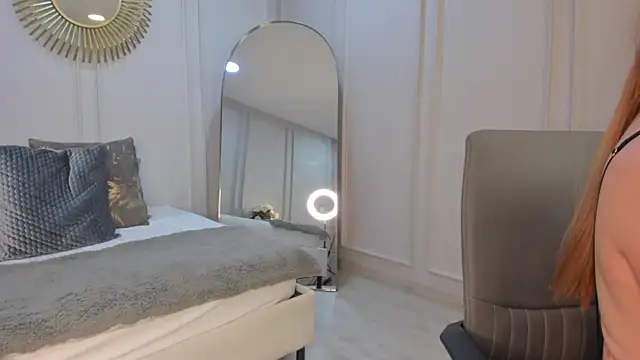 CharlotteBrownn  online show from 10-04-25, 01:36