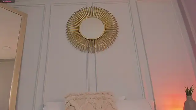 CharlotteBrownn  online show from 05-15-26, 11:34