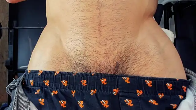 AlessandroKiing online show from 05-19-26, 01:56