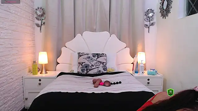 TrixySductress online show from 10-21-25, 03:35