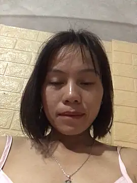 Snapshot of QuingLin chatting on 10-15-25, 11:38 QuingLin online show from 10-15-25, 11:38