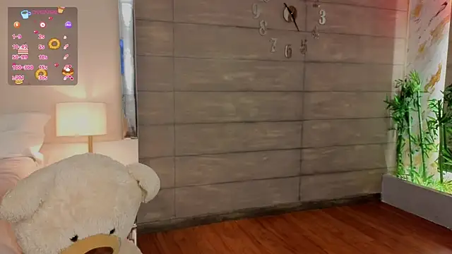 Snapshot of MeganAdamms chatting on 12-15-25, 11:47 MeganAdamms online show from 12-15-25, 11:47