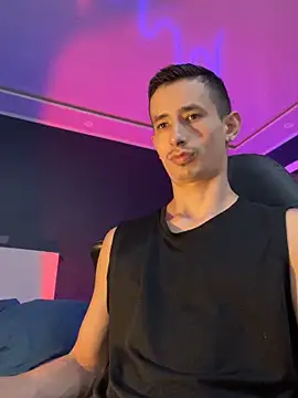 Snapshot of Damartinez27 chatting on 09-13-25, 08:25 Damartinez27 online show from 09-13-25, 08:25