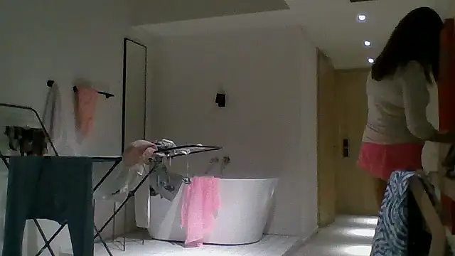 ALICAINWONDERLAND online show from 09-18-25, 03:58