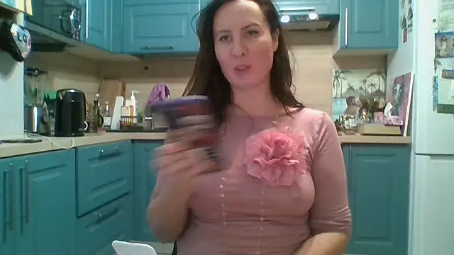 ALICAINWONDERLAND online show from 12-19-25, 06:04