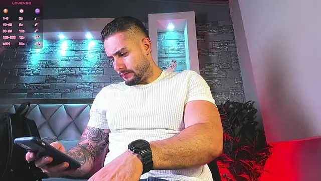 dominic de luca online show from 10-08-25, 03:37