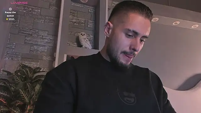 Snapshot of dominic_de_luca chatting on 06-08-26, 05:41 dominic de luca online show from 06-08-26, 05:41