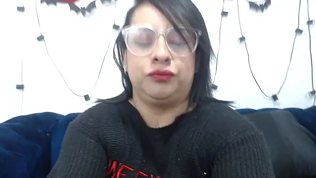 Snapshot of Naia69 chatting on 11-21-25, 11:31 Naia69 online show from 11-21-25, 11:31