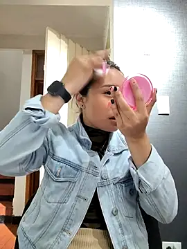 Venus Rivers online show from 09-10-25, 01:44