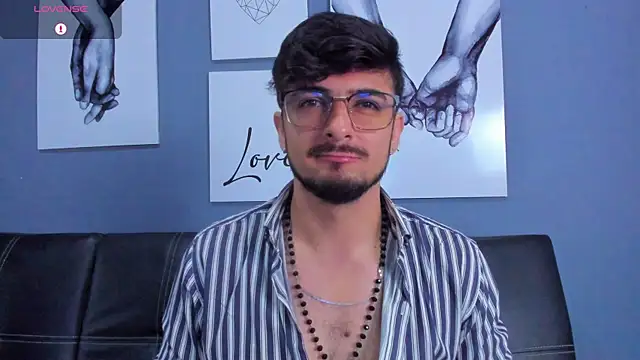 AaronFuentes7 online show from 09-10-25, 05:46