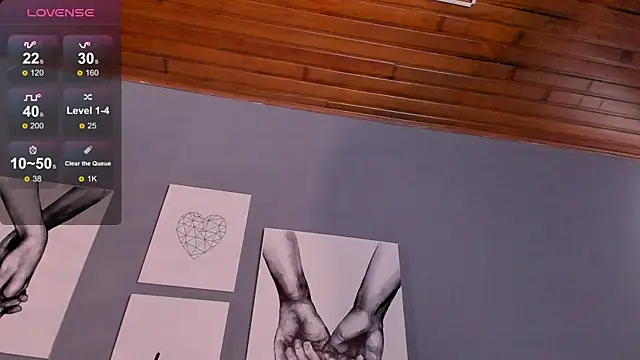 AaronFuentes7 online show from 10-08-25, 12:14