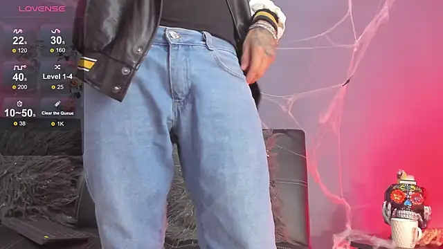 AaronFuentes7 online show from 10-25-25, 02:41