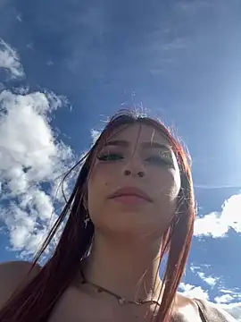 Snapshot of larsonbeverly chatting on 10-15-25, 07:58 larsonbeverly online show from 10-15-25, 07:58