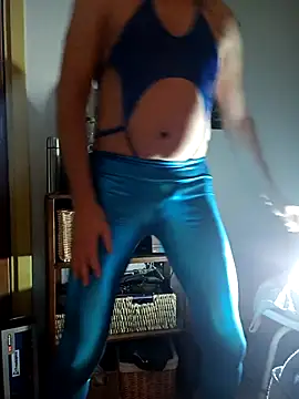 toywood online show from 11-12-25, 07:13