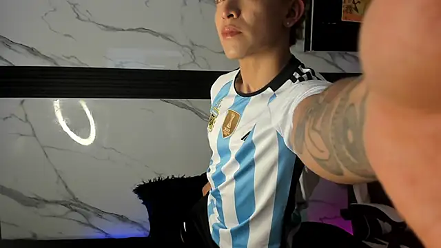 Snapshot of Saimonvela chatting on 11-27-25, 03:52 Saimonvela online show from 11-27-25, 03:52