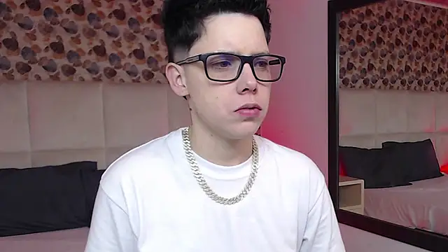 SpencerMontgomery online show from 10-12-25, 04:39