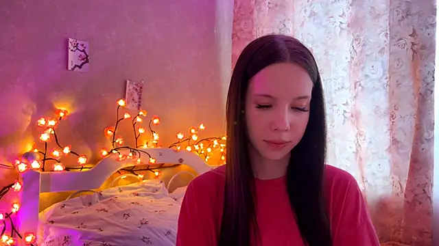 AxyKitten online show from 10-20-25, 12:16