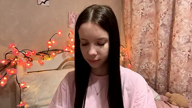 AxyKitten online show from 11-09-25, 01:53