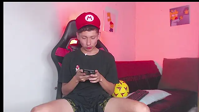 Snapshot of elfernh chatting on 09-23-25, 10:57 elfernh online show from 09-23-25, 10:57