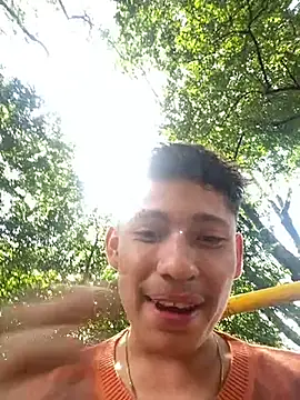 Snapshot of elfernh chatting on 10-05-25, 05:55 elfernh online show from 10-05-25, 05:55