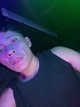 Snapshot of elfernh chatting on 10-06-25, 06:00 elfernh online show from 10-06-25, 06:00