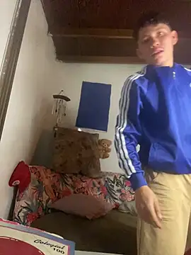 Snapshot of elfernh chatting on 10-09-25, 10:02 elfernh online show from 10-09-25, 10:02