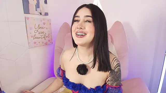justonecute online show from 05-28-26, 03:04