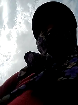 CoMay003 online show from 10-12-25, 07:29