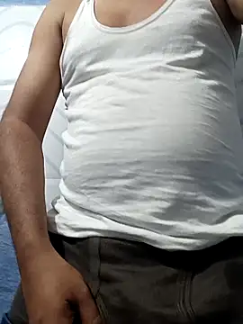 Snapshot of VadodaraBBC chatting on 11-26-25, 05:36 VadodaraBBC online show from 11-26-25, 05:36