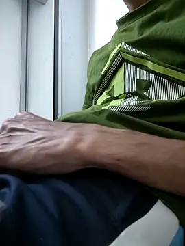 Snapshot of fckboy987 chatting on 02-17-26, 04:24 fckboy987 online show from 02-17-26, 04:24