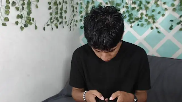 Snapshot of sebas_boys577 chatting on 09-20-25, 01:45 sebas boys577 online show from 09-20-25, 01:45