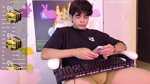 an drew18 online show from 04-23-26, 02:19