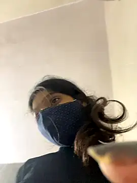 tanisha-2005 online show from 09-10-25, 04:40