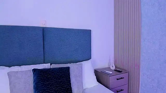 Laura Ivy online show from 04-24-26, 01:13