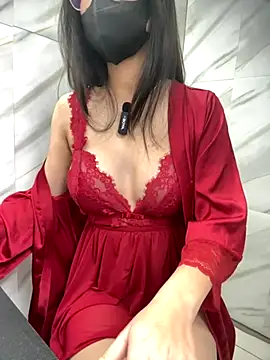 Snapshot of Voyerra_g chatting on 11-29-25, 12:57 Voyerra g online show from 11-29-25, 12:57