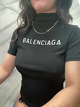 Snapshot of Voyerra_g chatting on 12-05-25, 02:47 Voyerra g online show from 12-05-25, 02:47