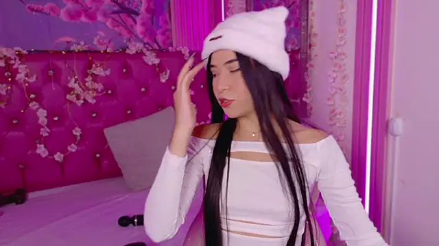 Snapshot of _SPECTRA chatting on 11-27-25, 08:00 SPECTRA online show from 11-27-25, 08:00