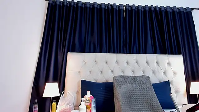 Snapshot of cristhi_esterling chatting on 10-23-25, 12:37 cristhi esterling online show from 10-23-25, 12:37