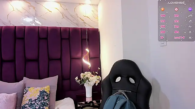 Snapshot of cloe_spencerr chatting on 11-20-25, 05:12 cloe spencerr online show from 11-20-25, 05:12